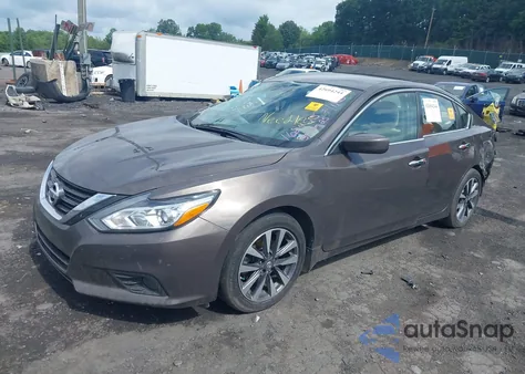 2017 Nissan Altima 2.5 Sv z USA, uszkodzony, nr VIN 1N4AL3AP5HC162425